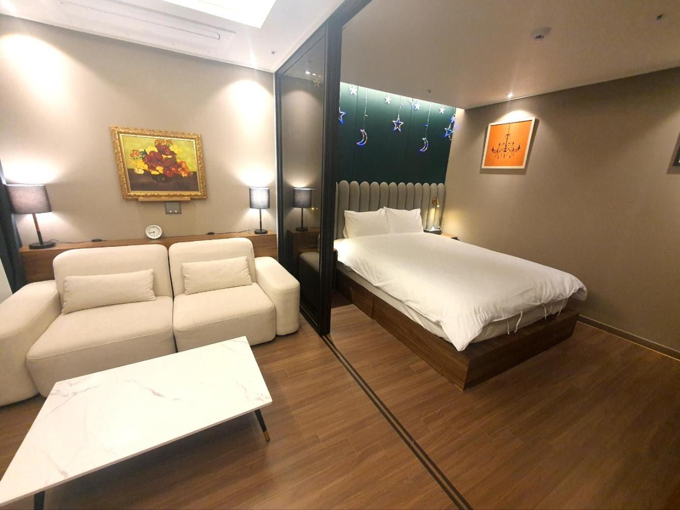 Raviens라비앙즈 Hotel Busan Buitenkant foto