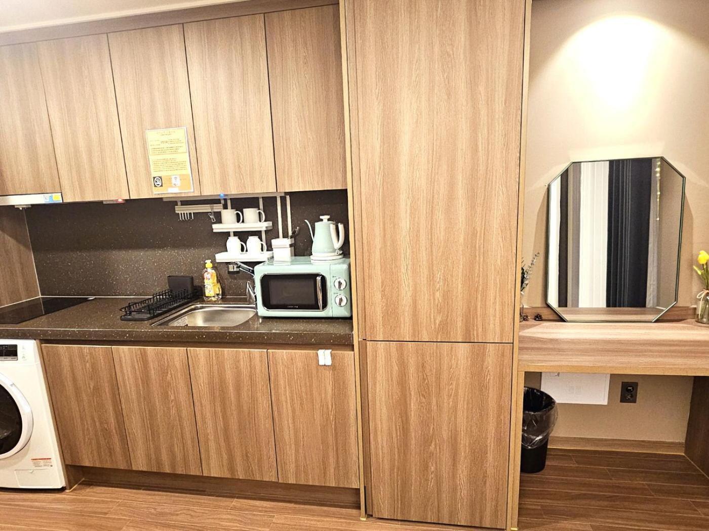 Raviens라비앙즈 Hotel Busan Buitenkant foto